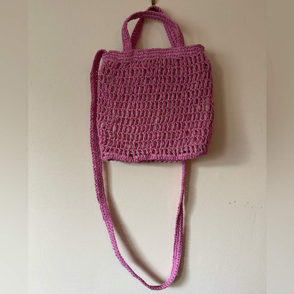 Madewell Small Straw Edition Transport
Crossbody Bag in Retro Pink - Picture 4 of 7